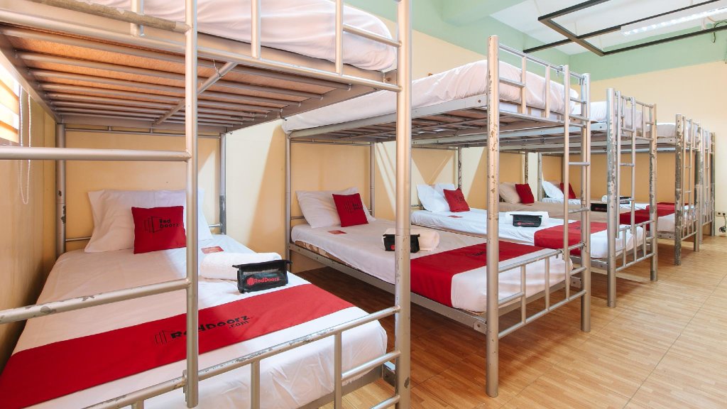 Кровать в общем номере (женский номер) RedDoorz @ Arimbay Legazpi City