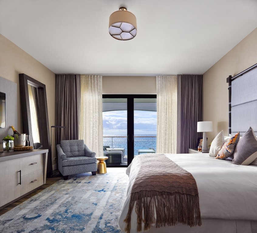 Suite 2 chambres avec balcon et Vue sur l'océan The Loren at Pink Beach