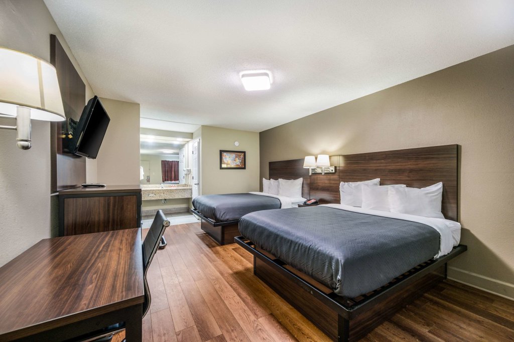 Standard Vierer Zimmer Econo Lodge Inn & Suites