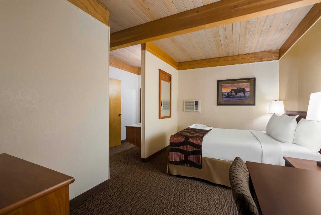 Двухместный люкс с 2 комнатами Best Western Plains Motel