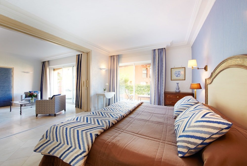 Люкс Deluxe c 1 комнатой Hotel Byblos Saint-Tropez