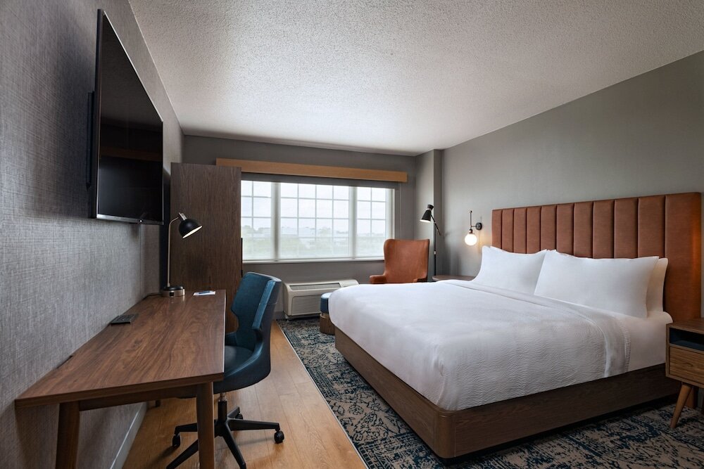 Номер Deluxe Four Points by Sheraton Houston West