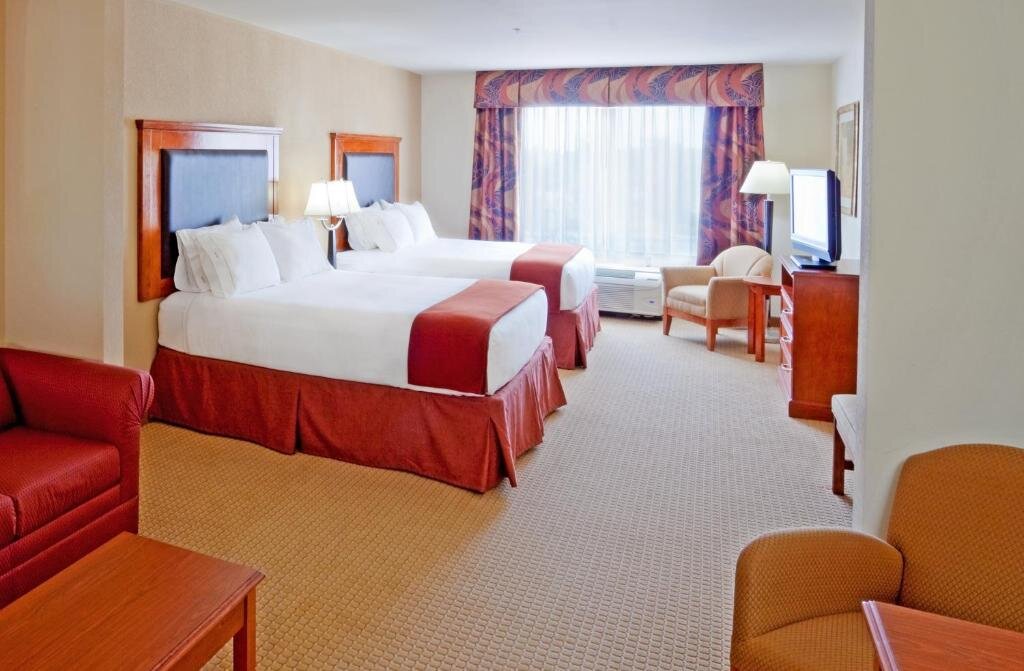 Suite Holiday Inn Express & Suites Albany Airport Area