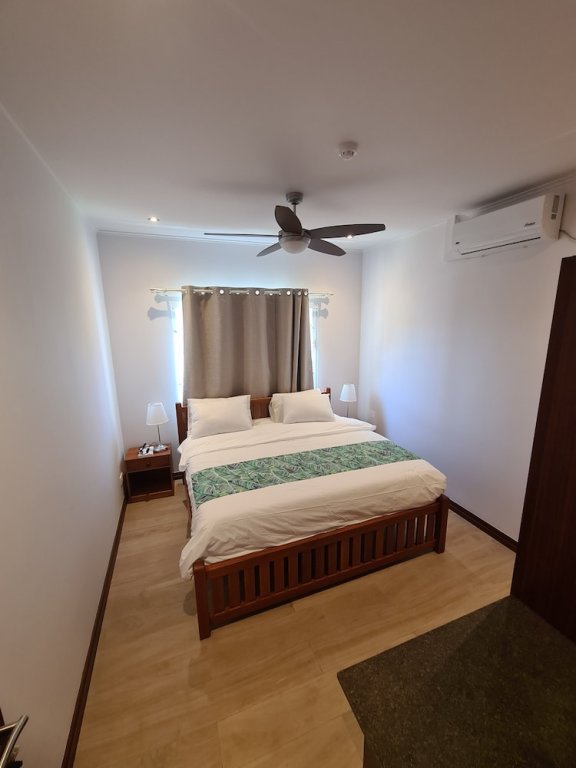 Апартаменты Classic CRYSTAL SHORES Self Catering Apartments - Beau Vallon, Seychelles