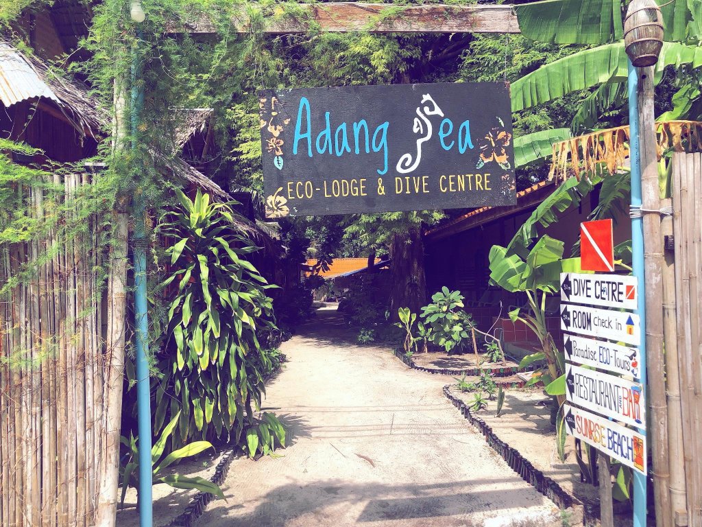 Бунгало Adang Sea Divers & Eco Lodge