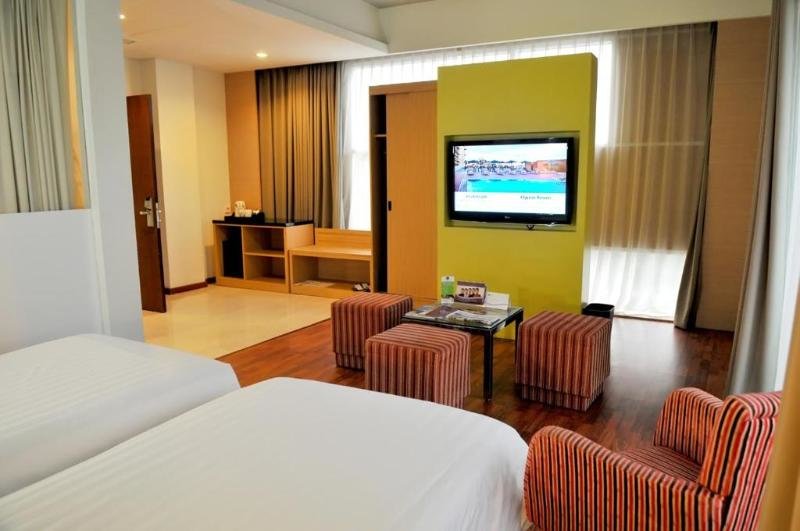 Двухместный номер Standard Quest Hotel Simpang Lima - Semarang by ASTON