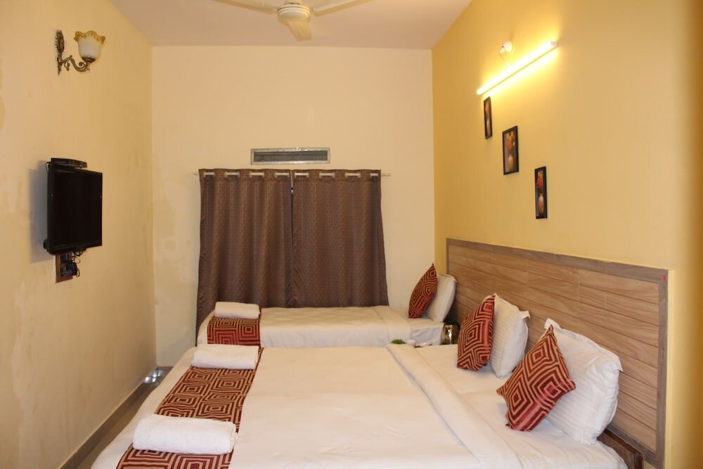 Трёхместный номер Standard Kaveri Hotel Bed & Breakfast