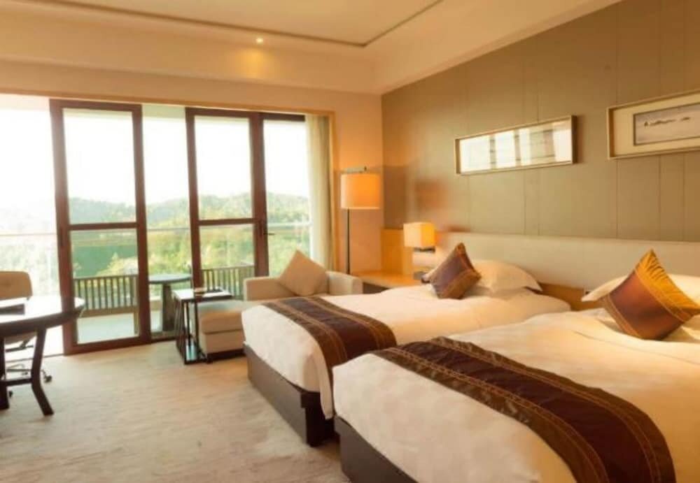 Executive Double room with garden view Mels Weldon Evergreen Lake Hotel Heyuan