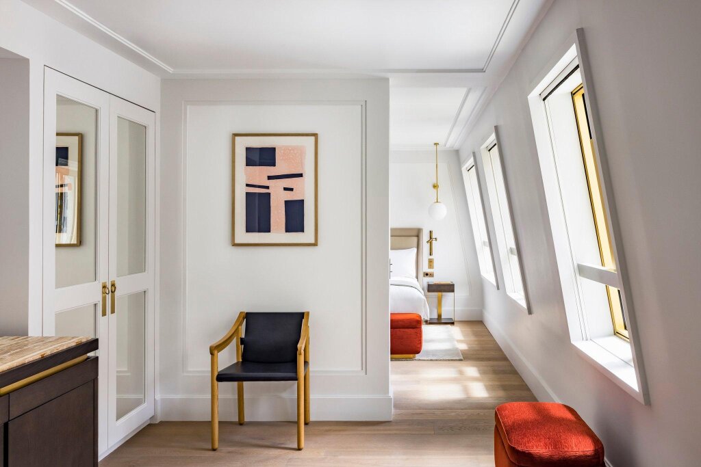 Двухместный люкс Collection с балконом Kimpton - St Honoré Paris, an IHG Hotel