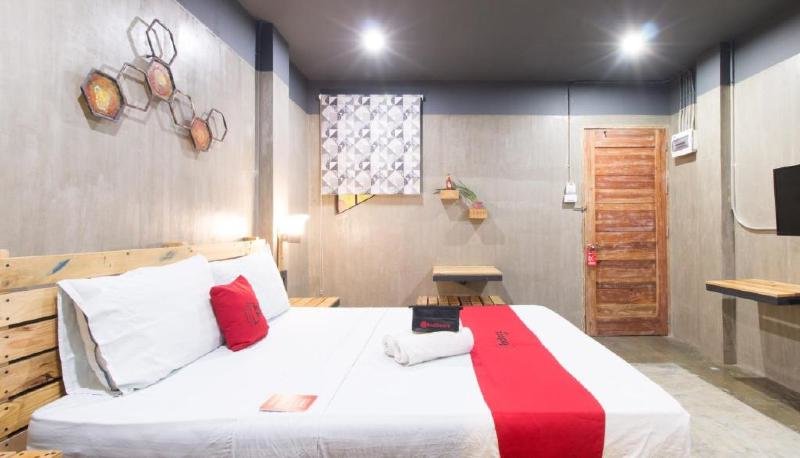 Standard Doppel Zimmer RedDoorz Plus @ Taft North Mandurriao
