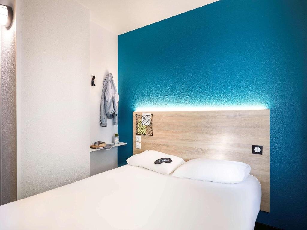 Standard room hotelF1 Toulon Est La Valette