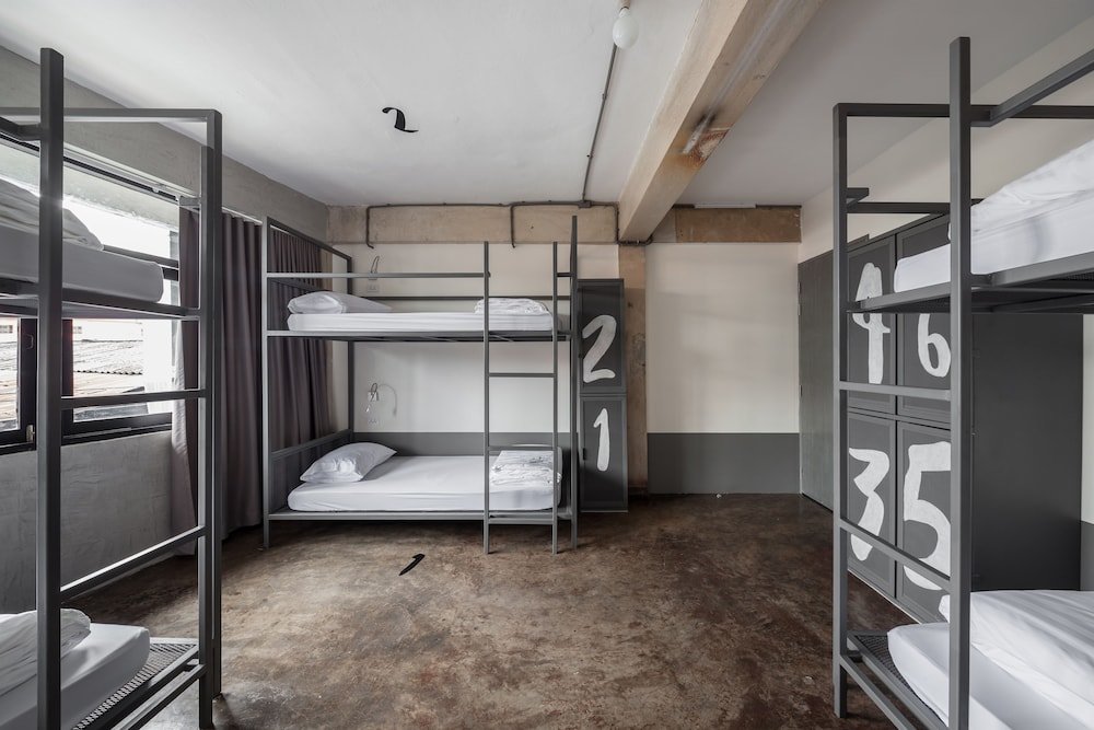 Кровать в общем номере Thunder Bird Hostel
