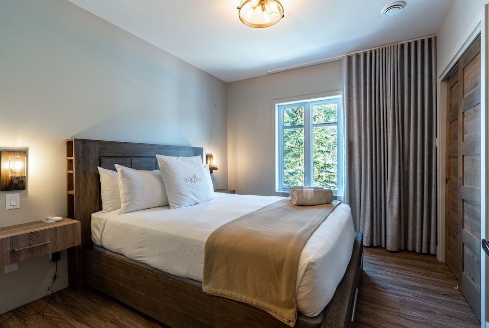 Camera Standard 1 camera da letto con balcone e con vista sul lago Le Viking Resort & Marina