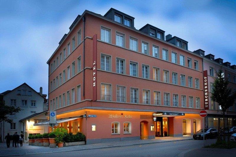 Кровать в общем номере Best Western Plus Hotel Zürcherhof
