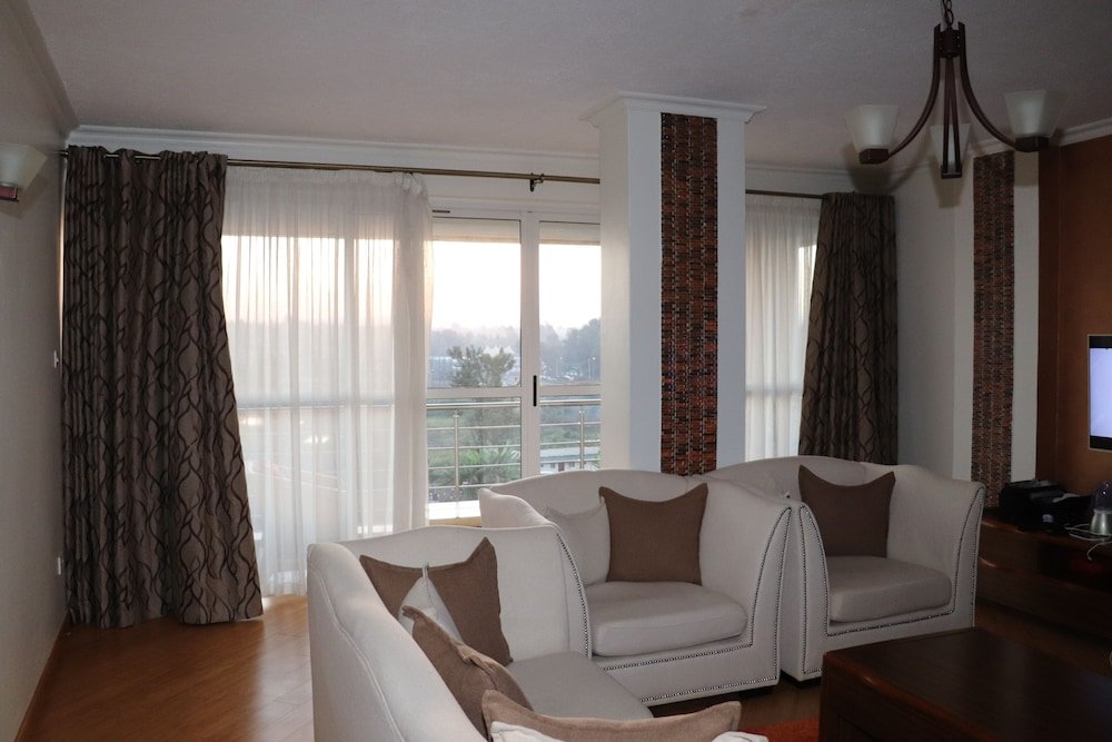 Luxus Apartment 2 Schlafzimmer mit Gartenblick Lymack Suites