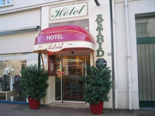 Номер Standard Hotel Astrid Caen centre