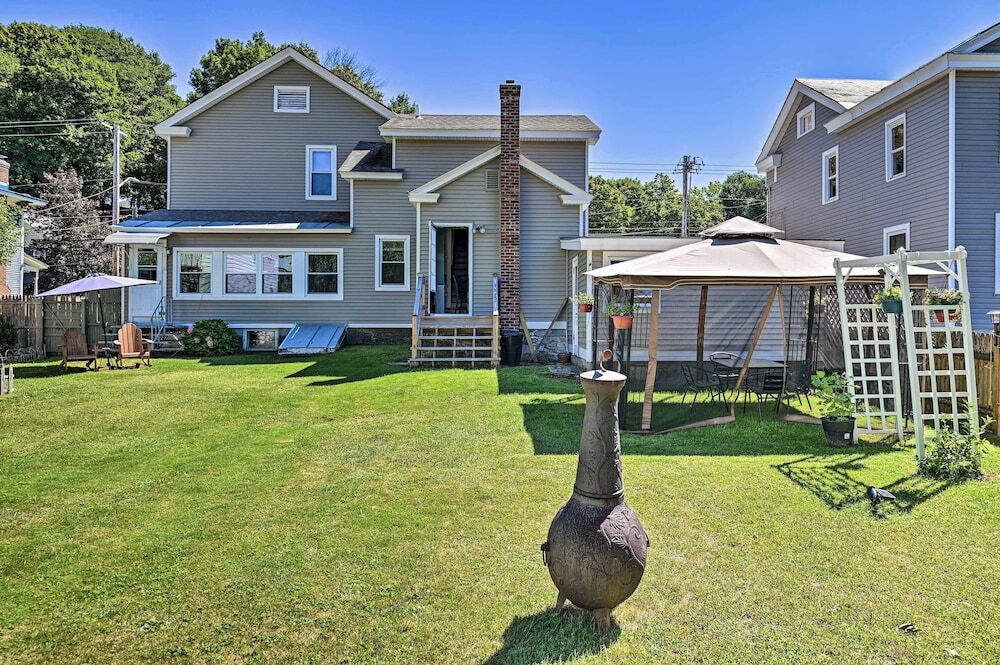 Charming Adams Home Near Dtwn, Trails & More Новый Ливан