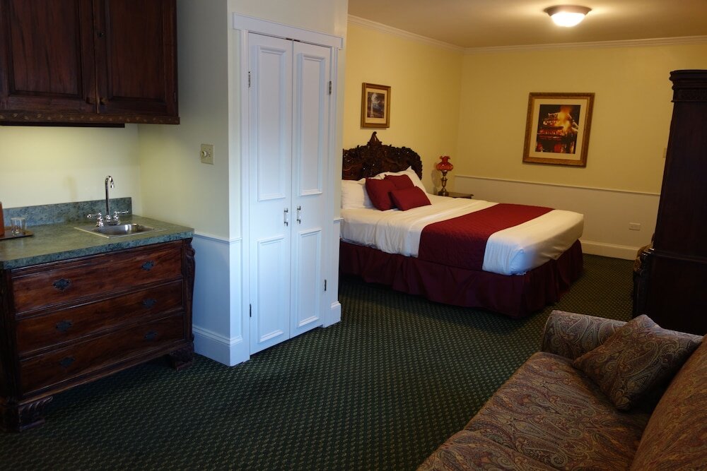 Standard Zimmer The Lafayette A grand Riverboat Era Hotel