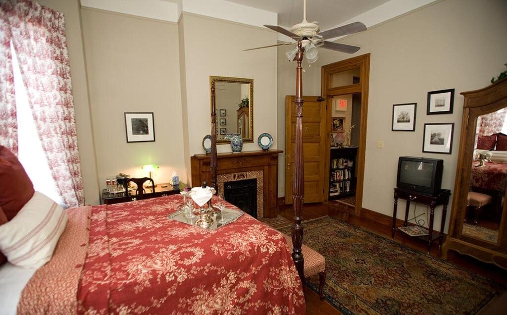 Classic room 1896 O'Malley House