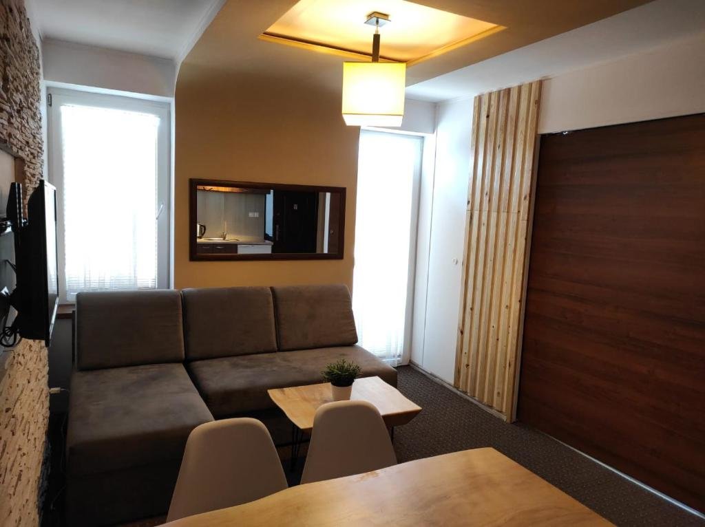 Appartement sous-sol MAX Apartamenty - Pokoje - Domki - Restauracja - Basen