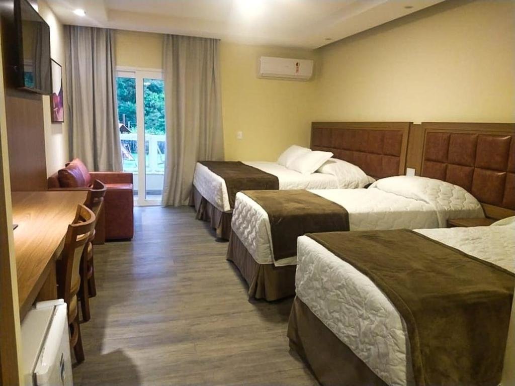 Standard quadruple chambre avec balcon Itatiaia Resort & Eventos