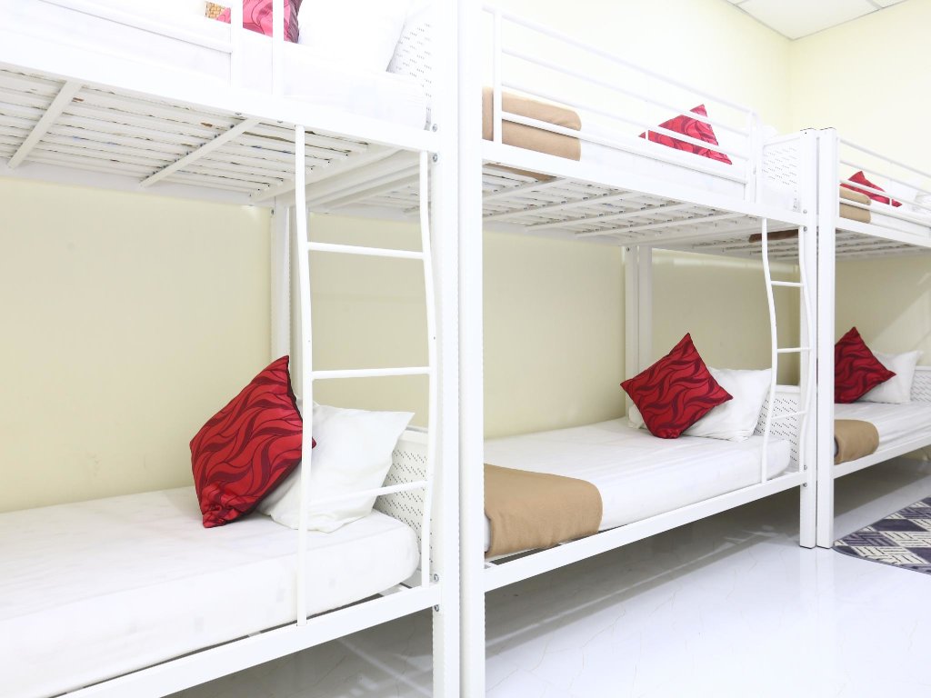 Cama en dormitorio compartido (dormitorio compartido femenino) SPOT ON 90163 Kpfb Roomstay 2