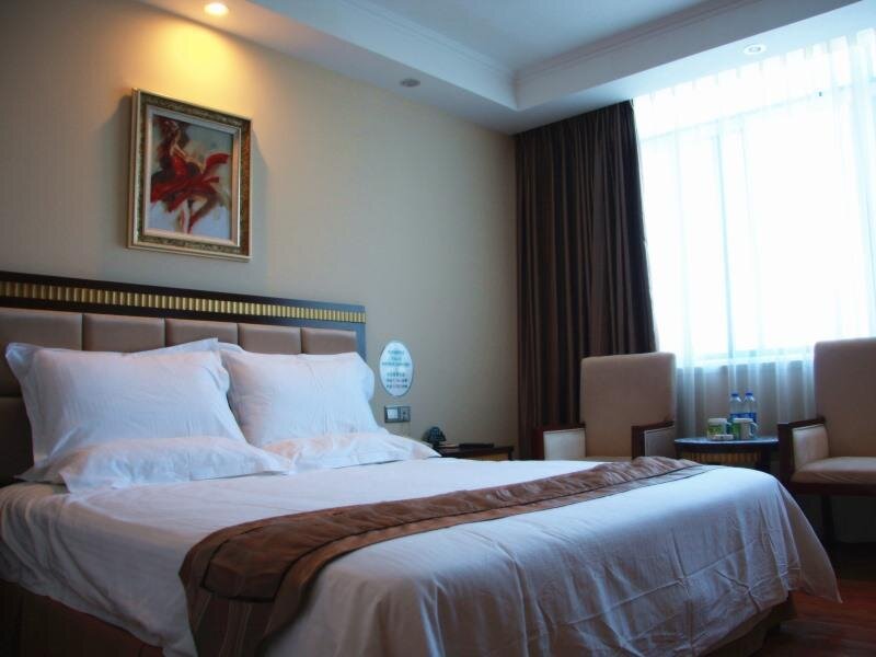Двухместный номер Standard GreenTree Inn Guangdong Shantou Chengjiang Road Business Hotel