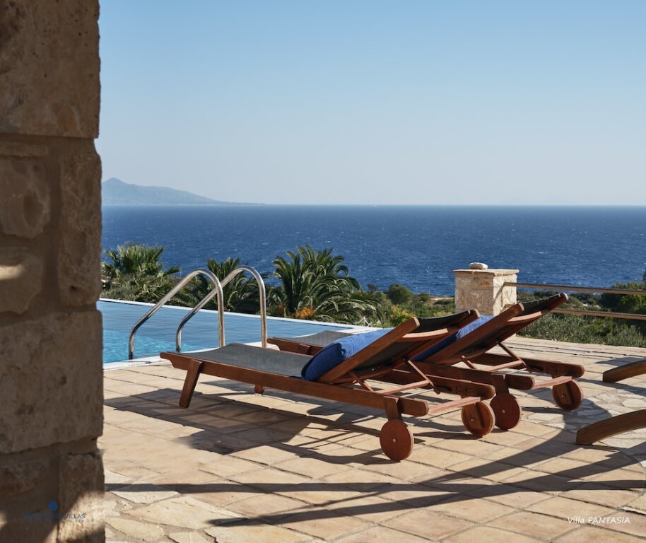 Вилла с 2 комнатами Blue Caves Villas - exceptional Villas with private pools direct access to the sea