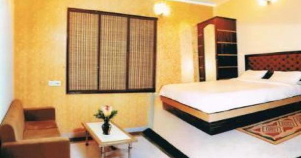 Одноместный люкс с балконом Hotel Traditional Inn