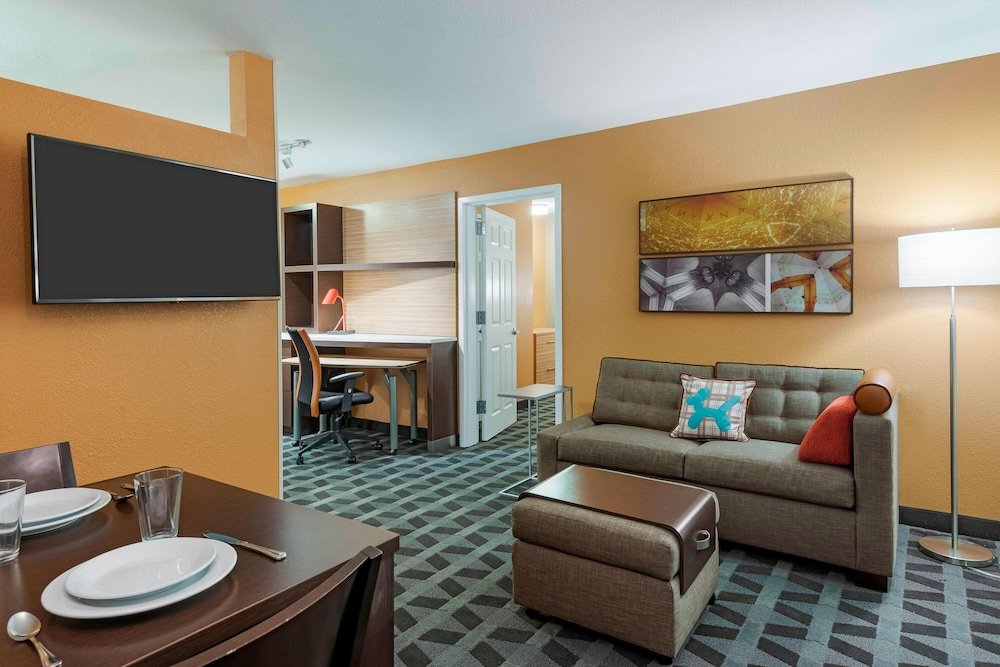 Suite TownePlace Suites by Marriott Savannah Midtown