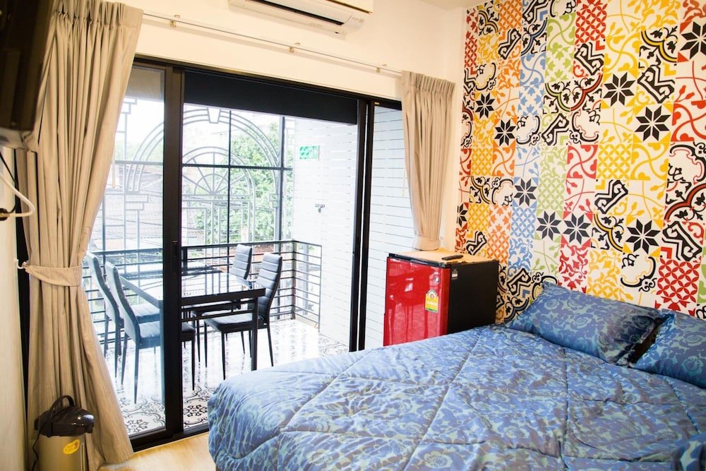 Executive Doppel Zimmer mit Balkon Phukhao Hostel