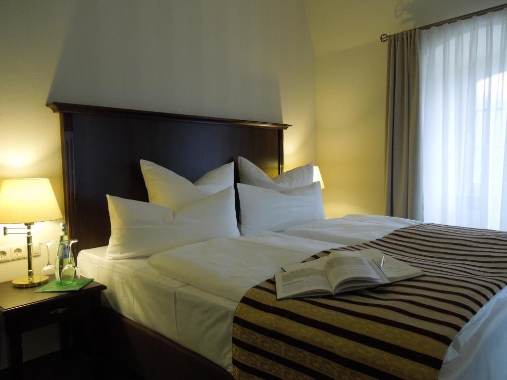 Standard Doppel Zimmer Hotel Mutiger Ritter