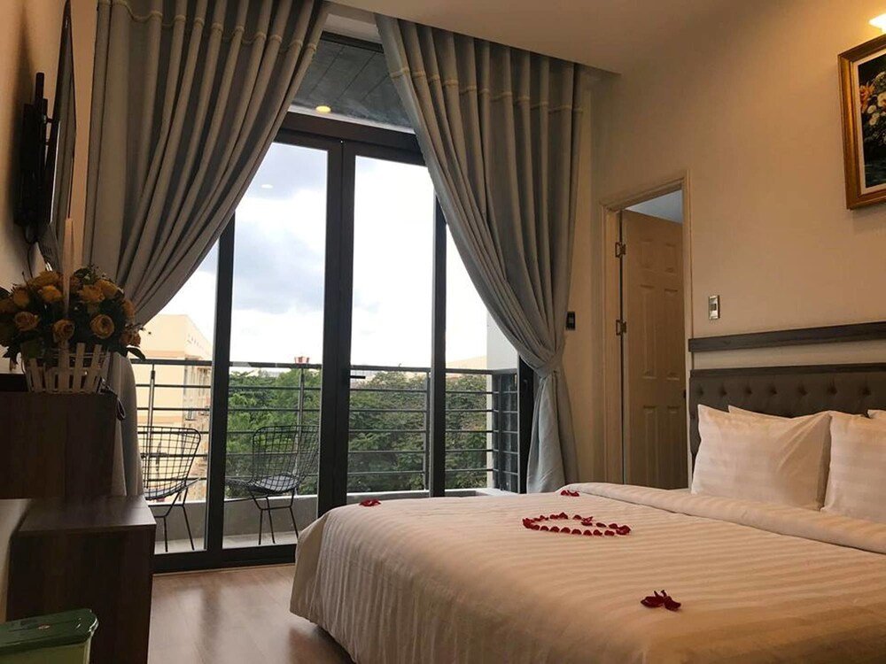 Double Suite with balcony and with river view Winston Hotel
