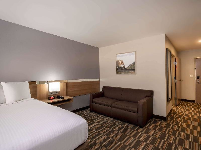 Standard room Microtel Inn & Suites by Wyndham Georgetown Lake