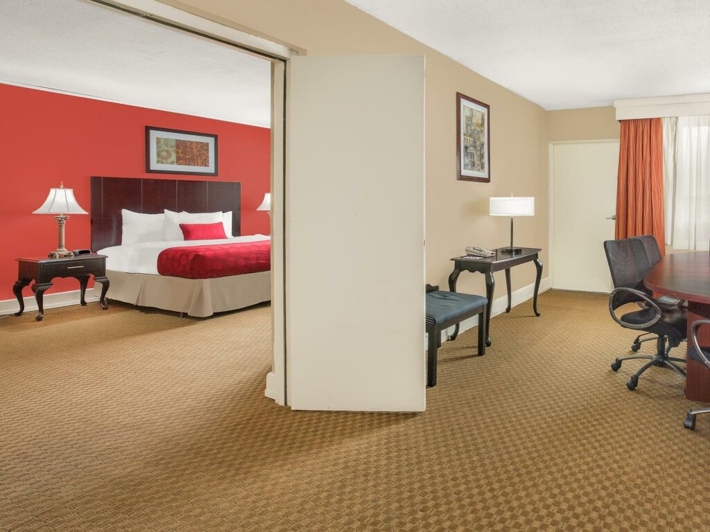 Suite doppia 1 camera da letto Ramada Plaza by Wyndham Fayetteville Fort Bragg Area