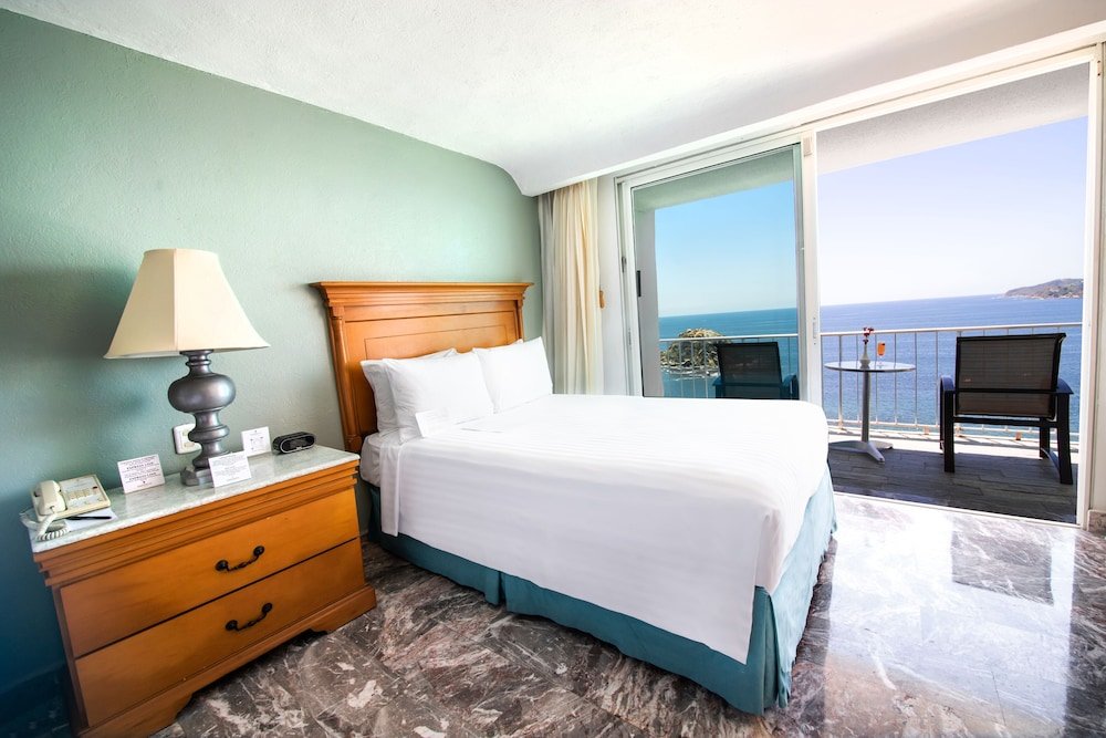 Двухместный номер Superior с балконом и с видом на океан Hotel Emporio Acapulco