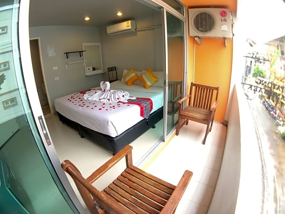 Deluxe Double room with balcony and with view The Room Patong Hotel