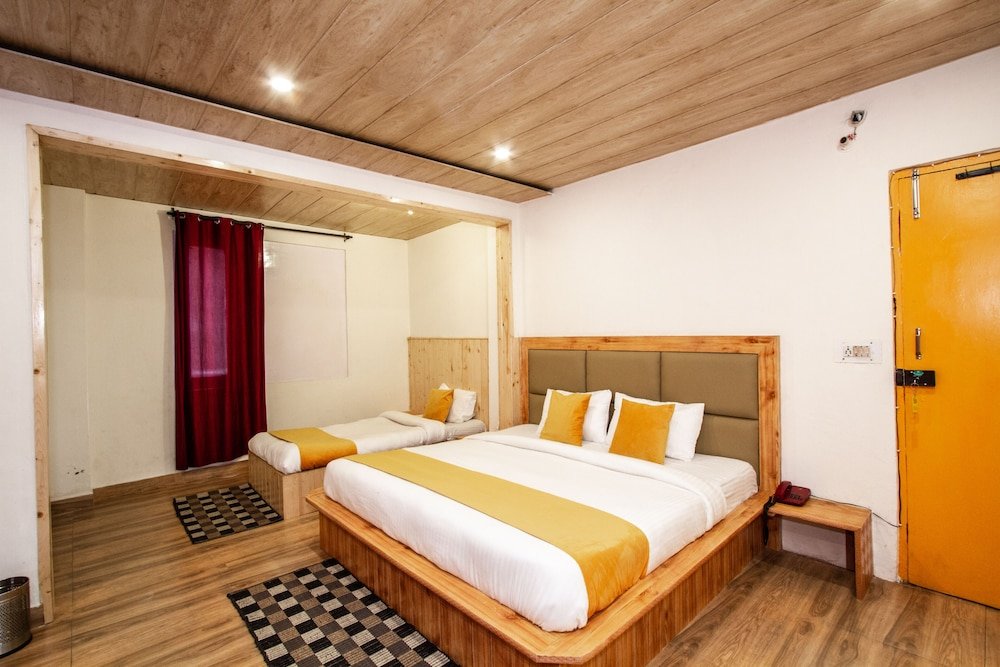 Deluxe Triple room Trimrooms Cottage Manali