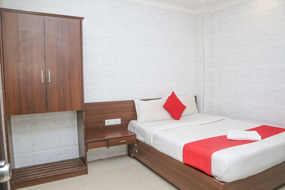 Deluxe Double room ULO Prince Park Vadapalani