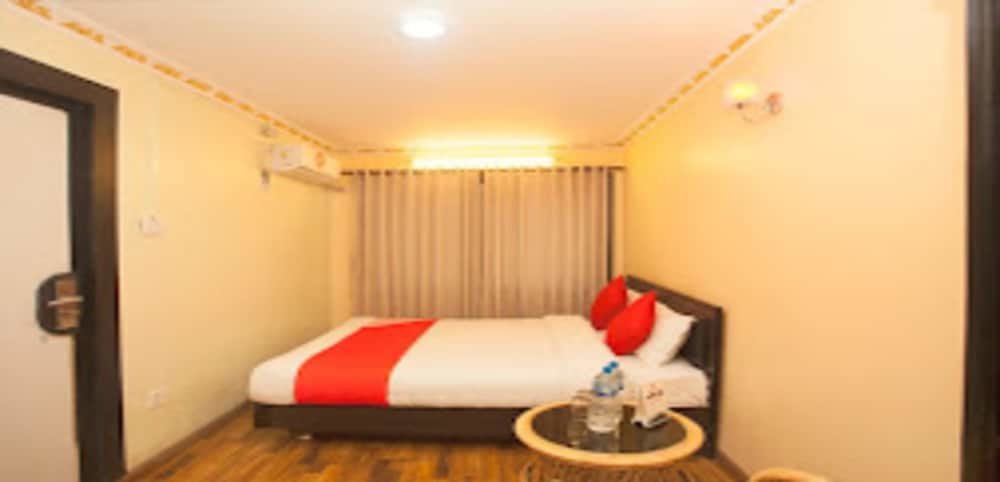 Standard Doppel Zimmer MeroStay 210 Hotel Tone