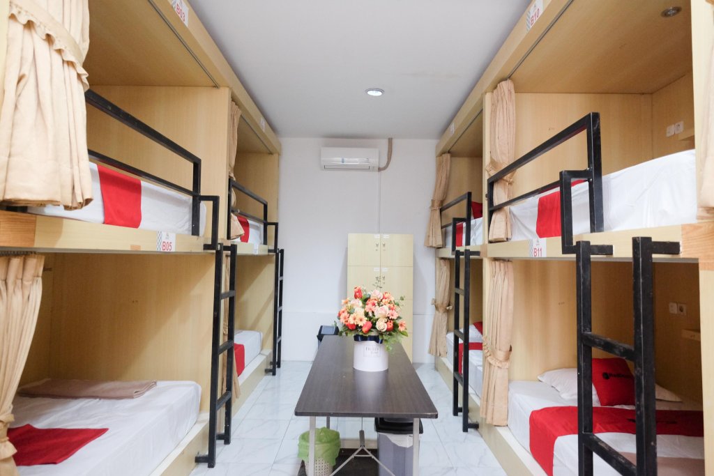 Bed in Dorm RedDoorz Hostel near Lawang Sewu Semarang