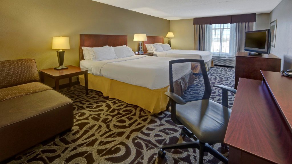 Standard Vierer Zimmer Holiday Inn Express Murfreesboro Central, an IHG Hotel
