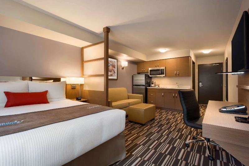 Suite Microtel Inn & Suites by Wyndham Oyster Bay