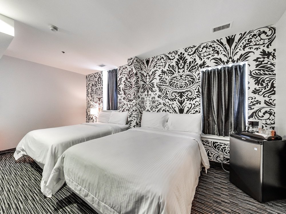 Deluxe room Isabella Hotel & Suites