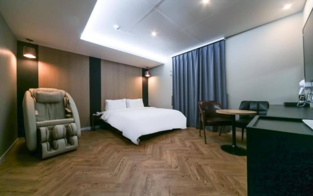 Premium room Changwon Myeongseodong Hotel Laon