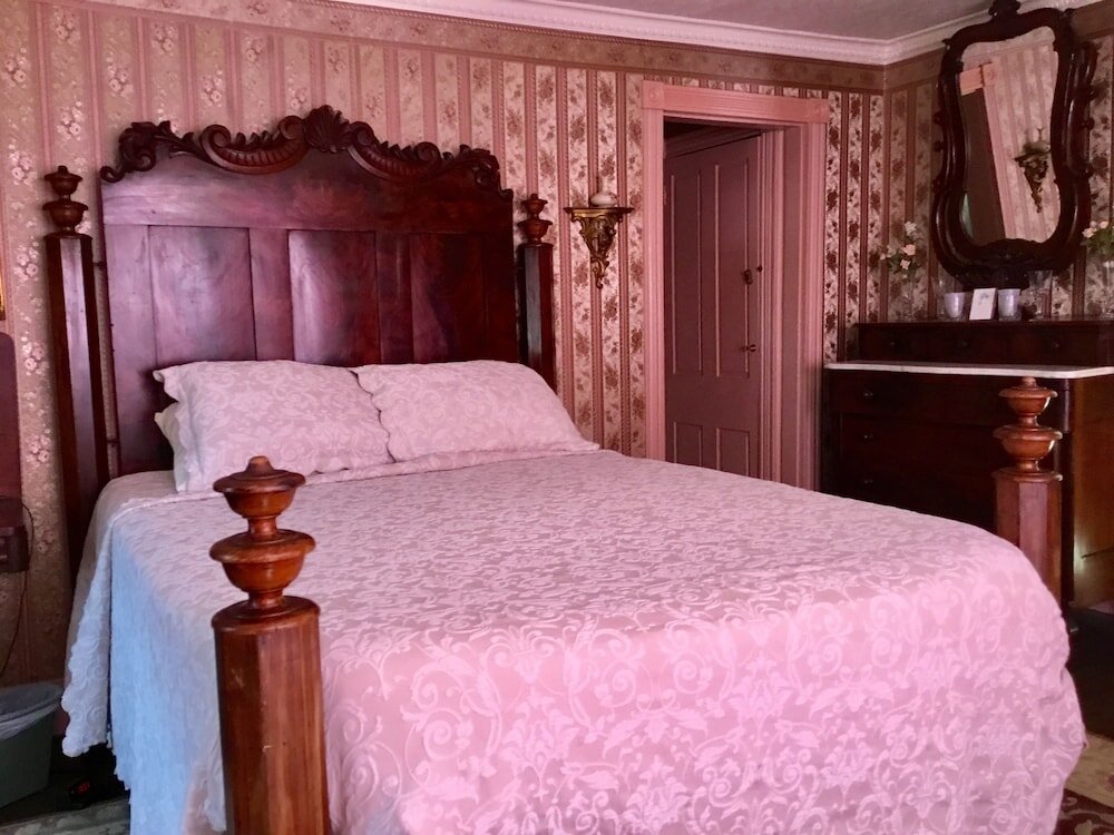 Номер Classic Governor's Bed and Breakfast