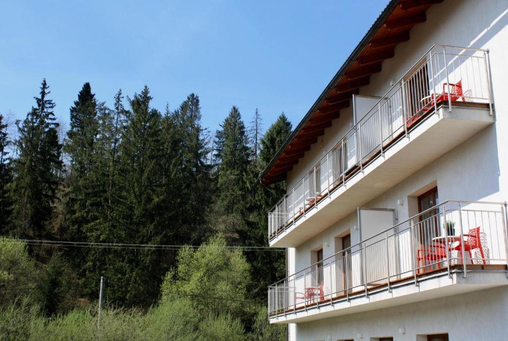 Двухместный номер Economy с балконом и с красивым видом из окна Villa Malina