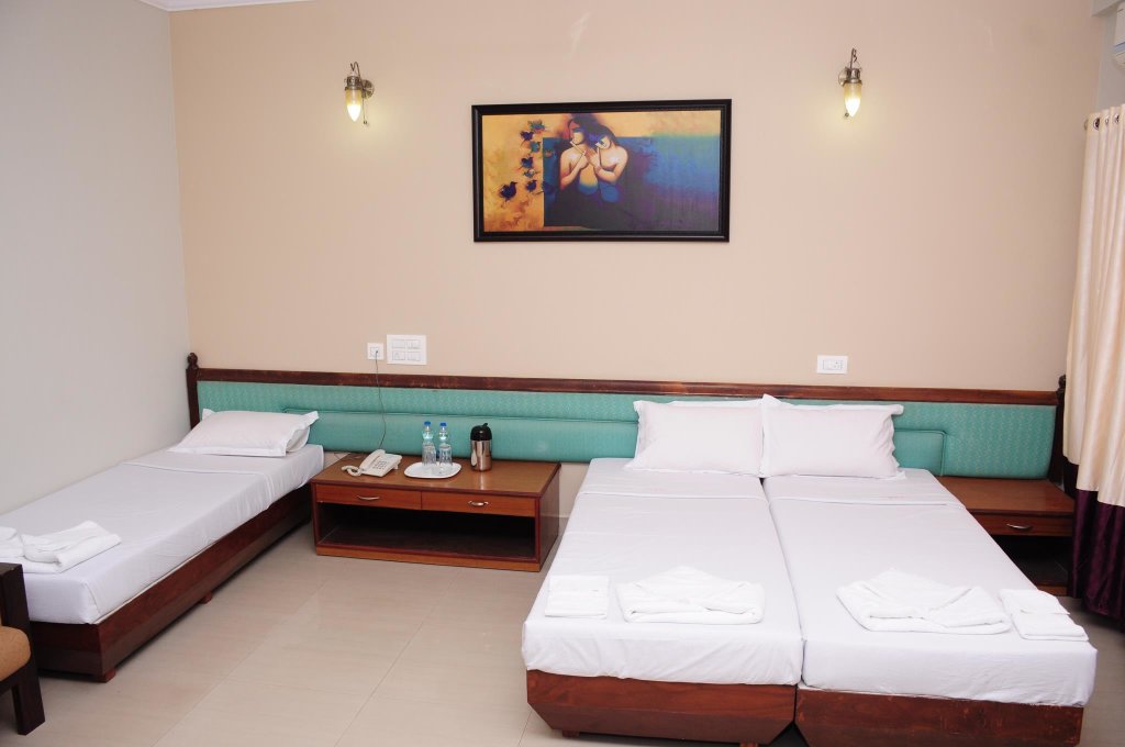 Deluxe room Hotel Pranav International
