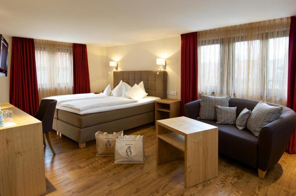 Confort quadruple chambre Hotel Hirsch