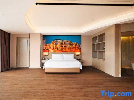 1 Bedroom Premier Single Suite with city view Venus International Hotel